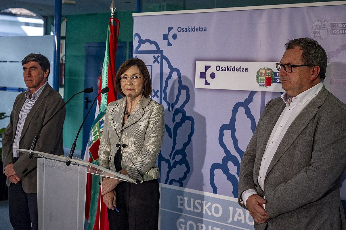 Juan Carlos Soto, Maria Jesus Mujikaren alboan, irailean egindako agerraldi batean. JAIZKI FONTANEDA / FOKU.