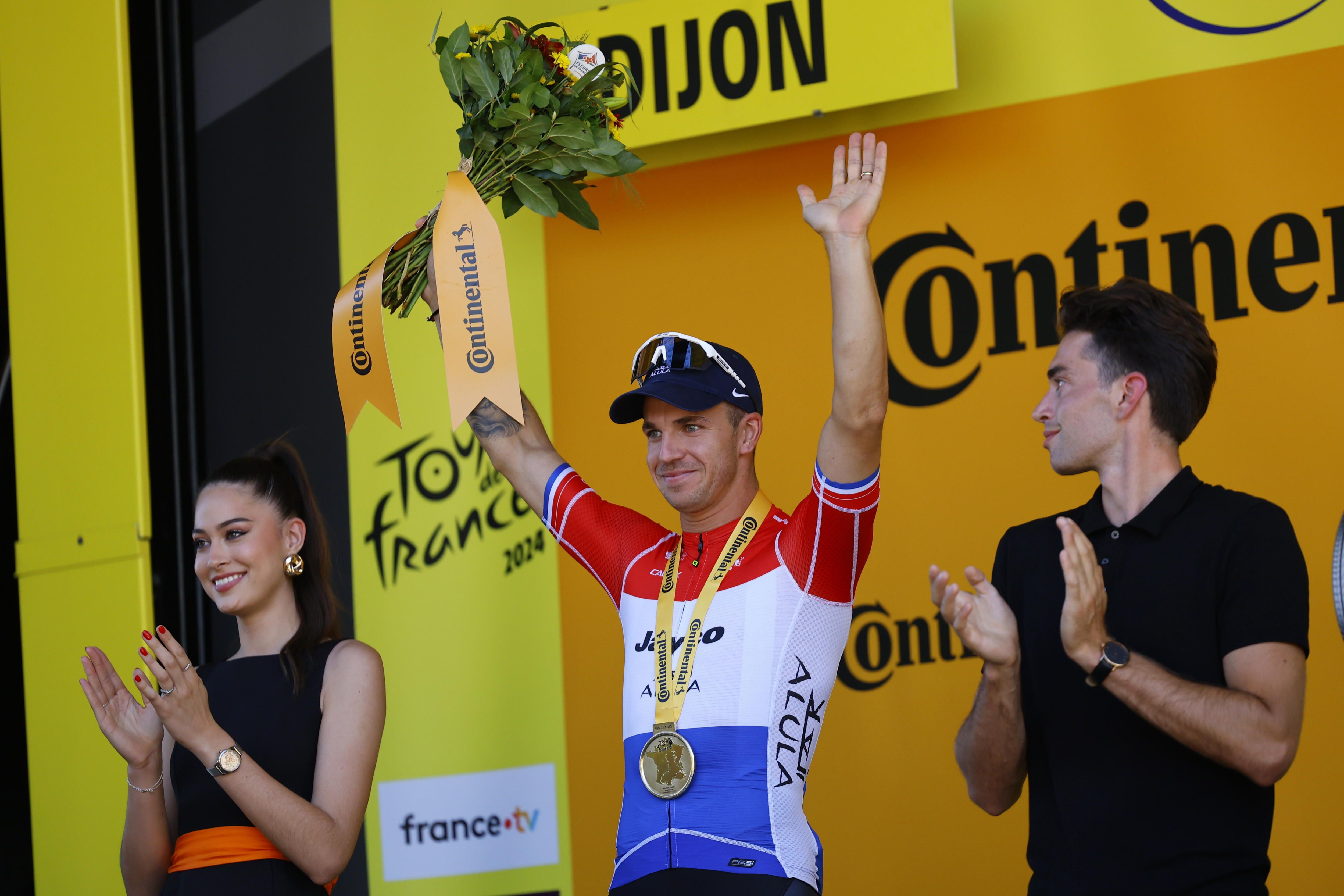 Dylan Groenewen, Herbehereetako txapeldunaren elastikoarekin gaurko podiumean. KIM LUDBROOK / EFE