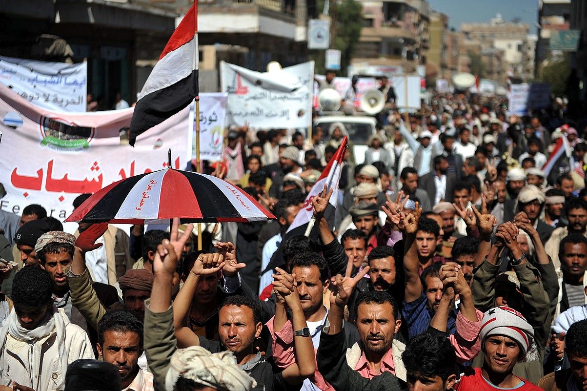 Beste herrialde arabiar askotan bezala, 2011n udaberriko iraultza gertatu zen Yemenen. YAHYA ARHAB / EFE. Beste herrialde arabiar askotan bezala, 2011n udaberriko iraultza gertatu zen Yemenen. YAHYA ARHAB / EFE.