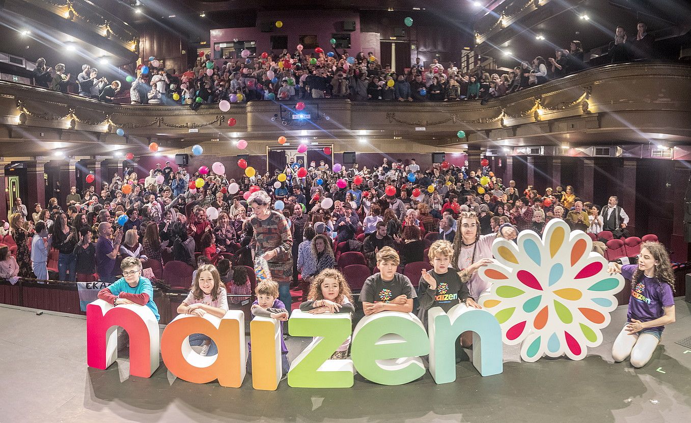 Donostiako Antzoki Zaharrean aurkeztu zuten Naizen, atzo; 500 lagun bildu ziren. GORKA RUBIO / FOKU. Donostiako Antzoki Zaharrean aurkeztu zuten Naizen, atzo; 500 lagun bildu ziren. GORKA RUBIO / FOKU.
