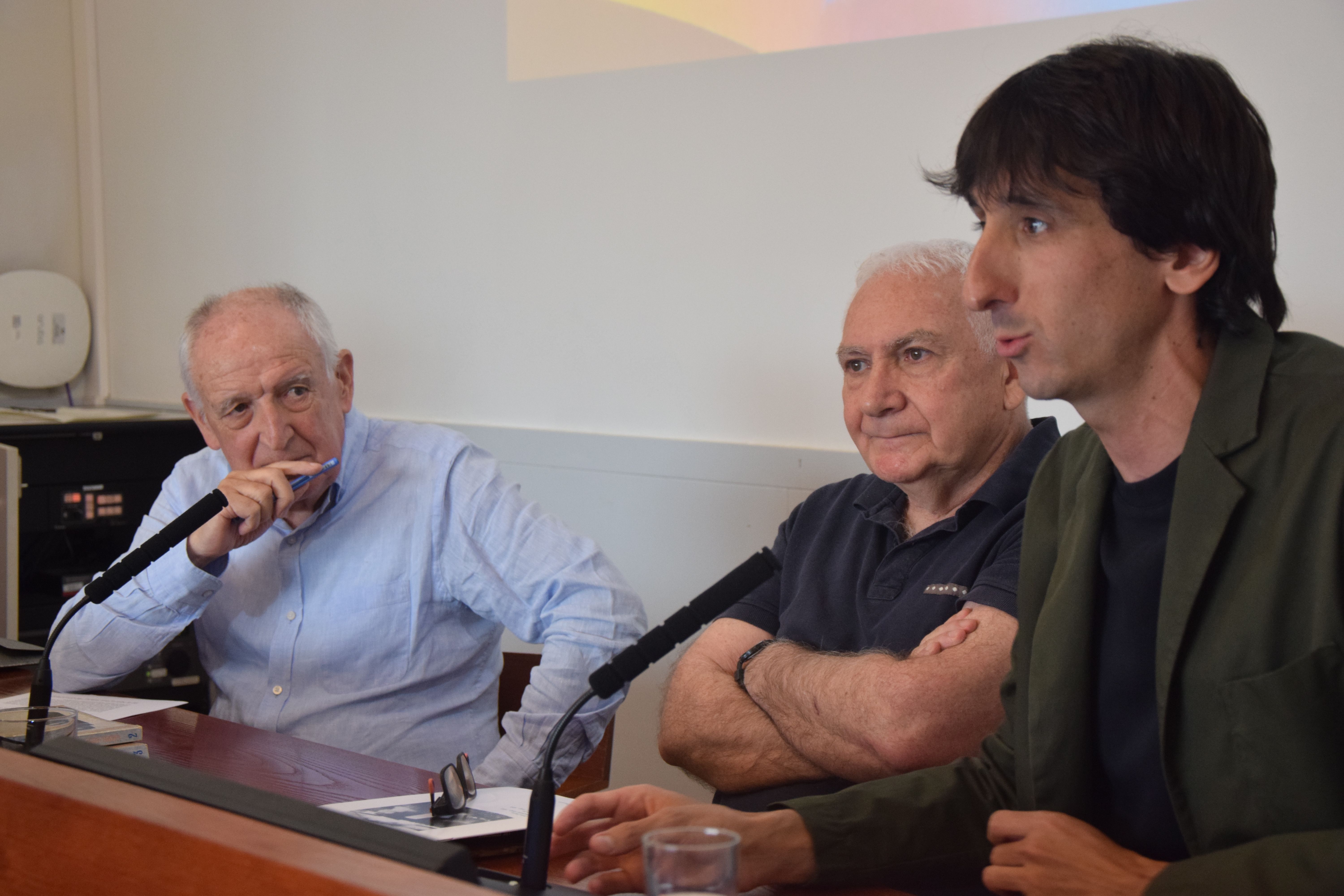 Anjel Lertxundi, Joseba Sarrionandia eta Alex Gurrutxaga, Bilbon. IÑIGO ASTIZ