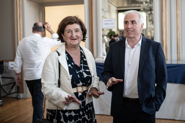 Colette Capdevielle eta Alain Iriart, bigarren itzuliko gauean, Baionan. PATXI BELTZAIZ Colette Capdevielle eta Alain Iriart, bigarren itzuliko gauean, Baionan. PATXI BELTZAIZ