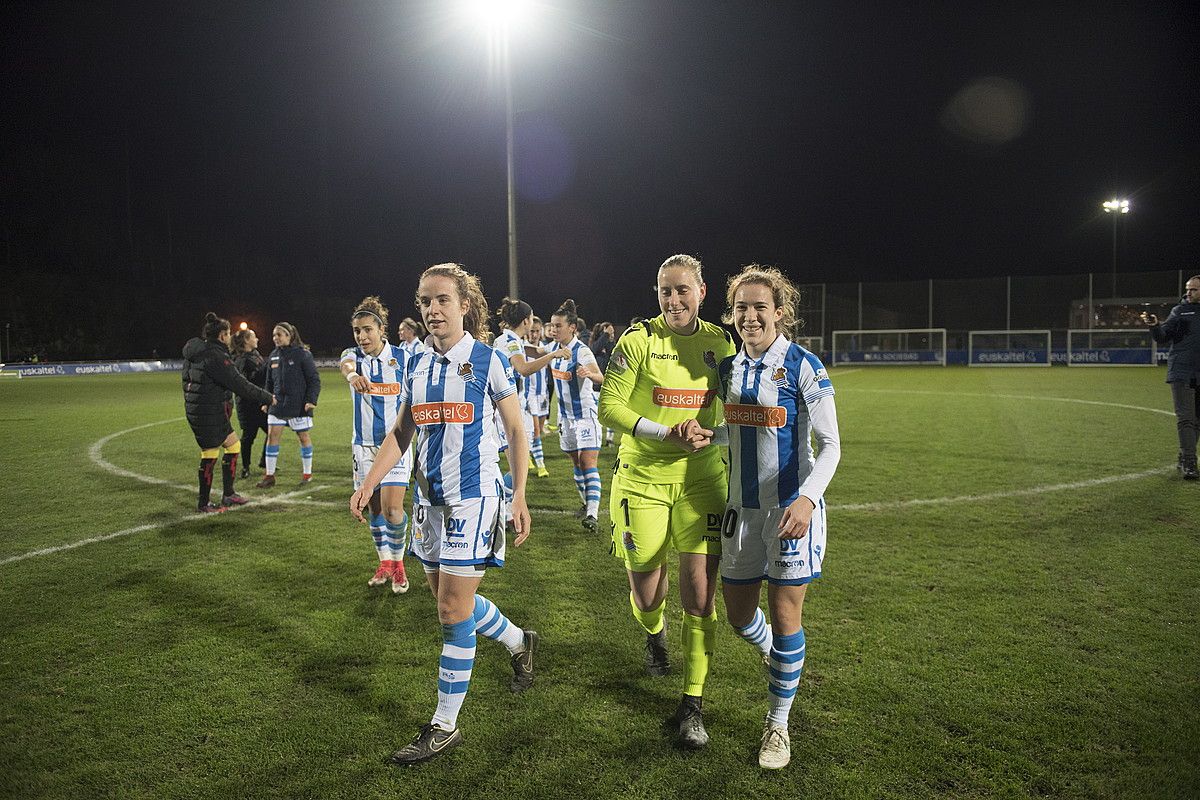 Realeko jokalariak, finalerdietara sartu zirela ospatzen. JUAN CARLOS RUIZ / FOKU. Realeko jokalariak, finalerdietara sartu zirela ospatzen. JUAN CARLOS RUIZ / FOKU.