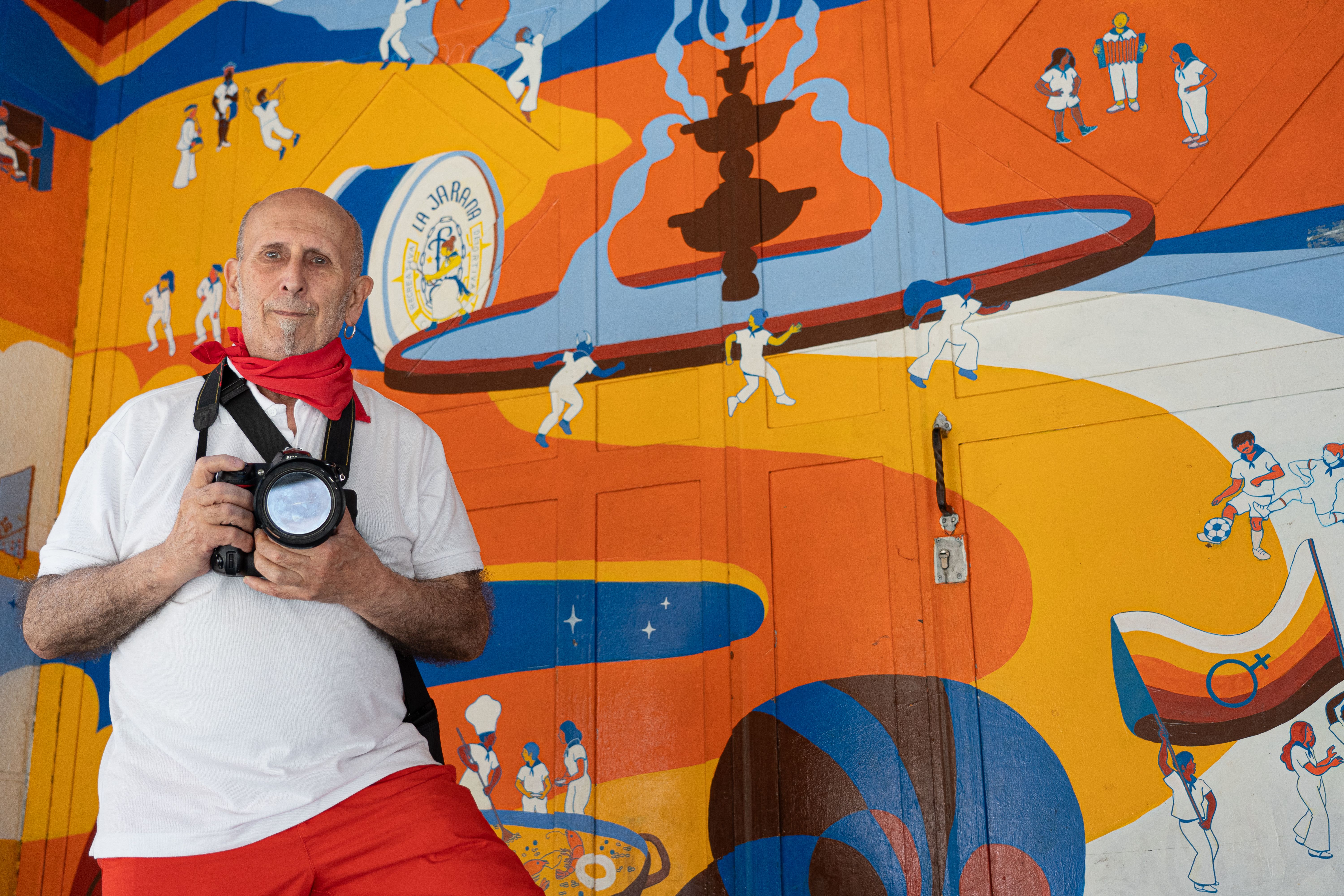 Joxe Lacalle argazkilaria, aste honetan, Iruñean. JAGOBA MANTEROLA / FOKU