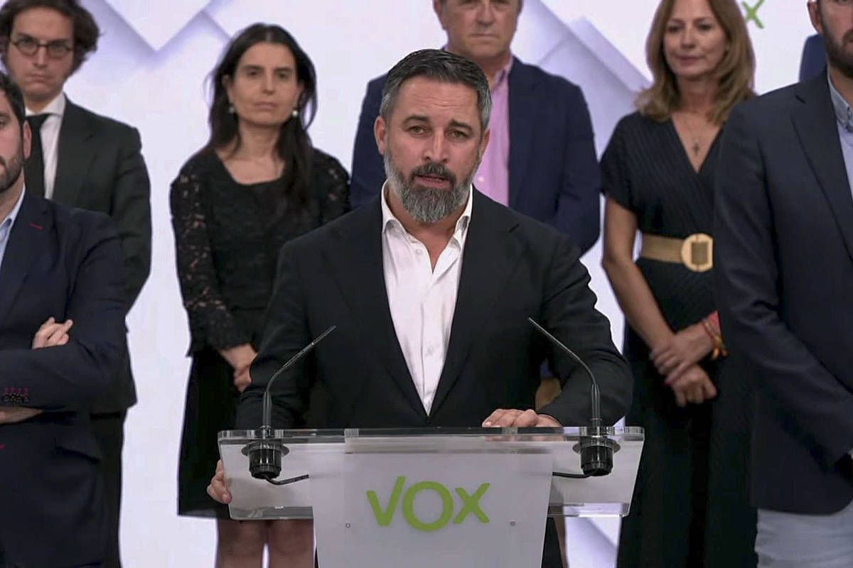 Abascalek galderarik gabeko agerraldi batean eman du gobernu akordioak apurtzeko erabakiaren berri. EFE