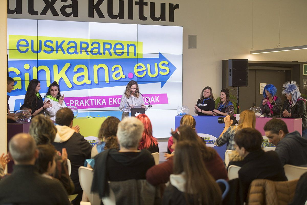 Denera, 122 pertsona lehiatu dira ginkanan. Irudian, atzoko finala; eskuinean, irabazleen taldeko kideak. GORKA RUBIO / FOKU. Denera, 122 pertsona lehiatu dira ginkanan. Irudian, atzoko finala; eskuinean, irabazleen taldeko kideak. GORKA RUBIO / FOKU.