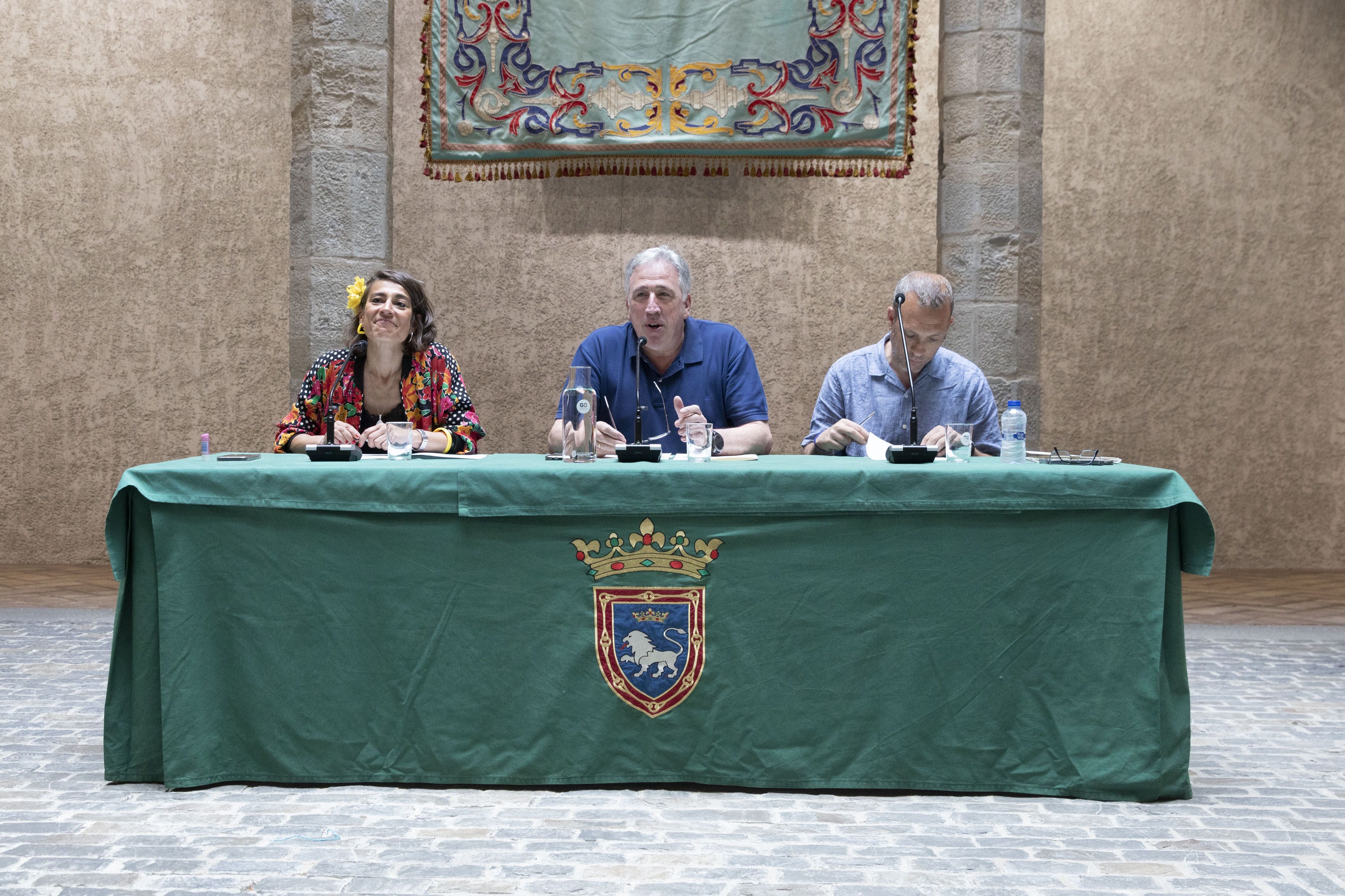 Maider Beloki, Joseba Asiron Endika Alonso, Kondestablearen jauregian. CRISTINA NUÑEZ / IRUÑEKO UDALA