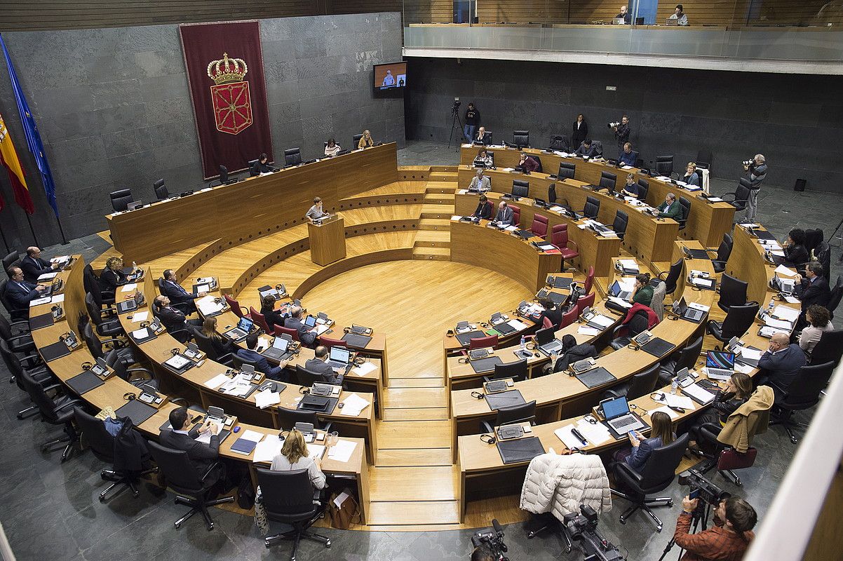 Nafarroako Parlamentuko saio bat. IÑIGO URIZ / FOKU. Nafarroako Parlamentuko saio bat. IÑIGO URIZ / FOKU.