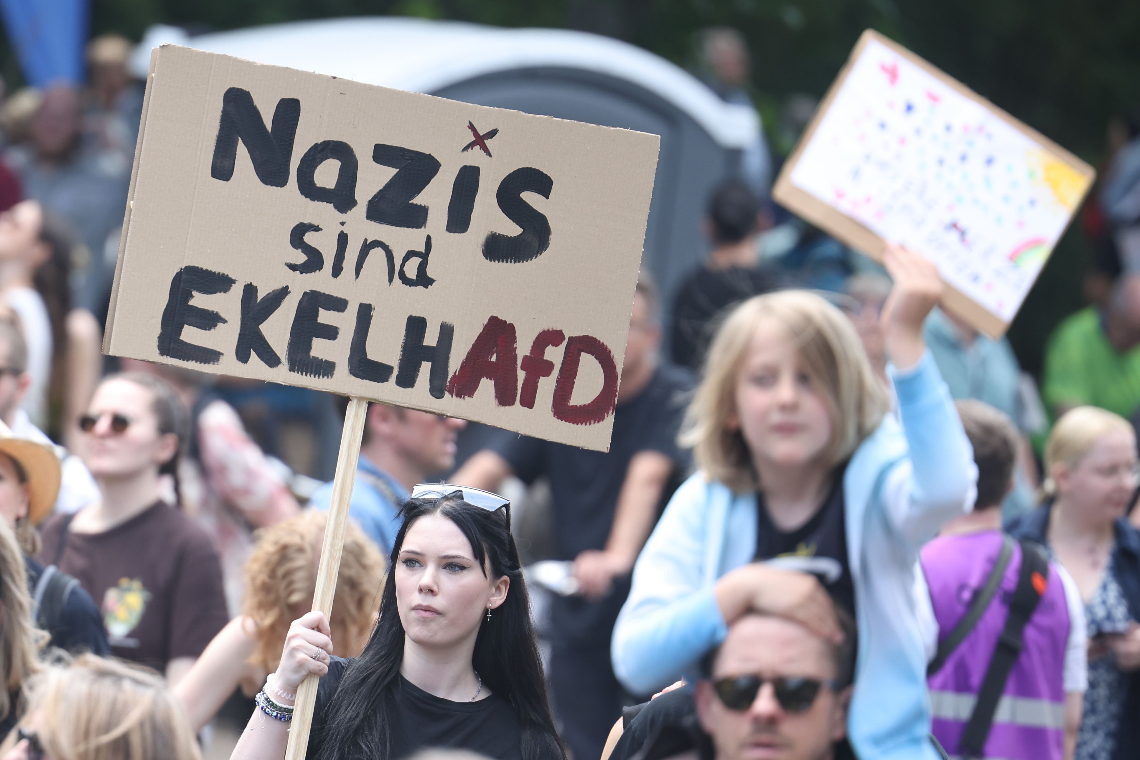 Eskuin muturraren aurkako manifestazio bat Berlinen, joan den hilean. CLEMENS BILAN / EFE