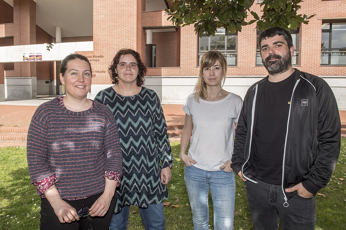 Ezker-eskuin, Haizea Barcenilla, Iratxe Retolaza, Amaia Serrano eta Ibon Egaña. GORKA RUBIO / FOKU.