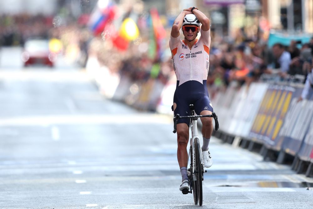 Mathieu van der Poel, Errepideko Munduko Txapelketan. ROBERT PERRY / EFE Mathieu van der Poel, Errepideko Munduko Txapelketan. ROBERT PERRY / EFE
