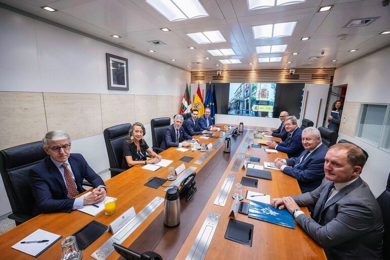 Segurtasun Batzordea egin dute Madrilen. IREKIA