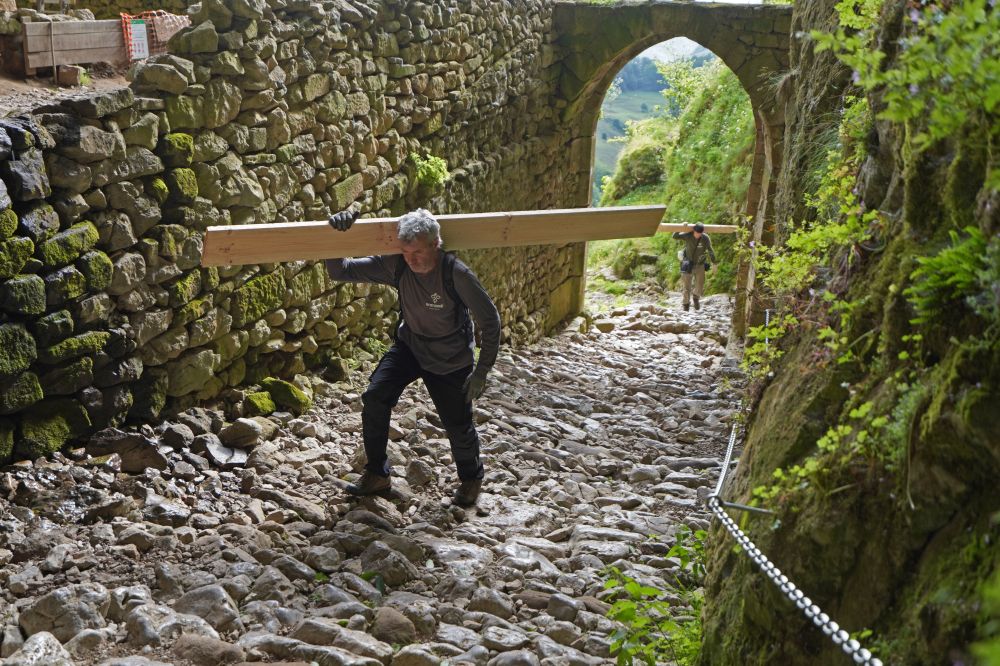 (ID_14080198) (Gotzon Aranburu/@FOKU) 2024-07-16, Zegama. San Adriango aztarnategira bisita (ID_14080198) (Gotzon Aranburu/@FOKU) 2024-07-16, Zegama. San Adriango aztarnategira bisita