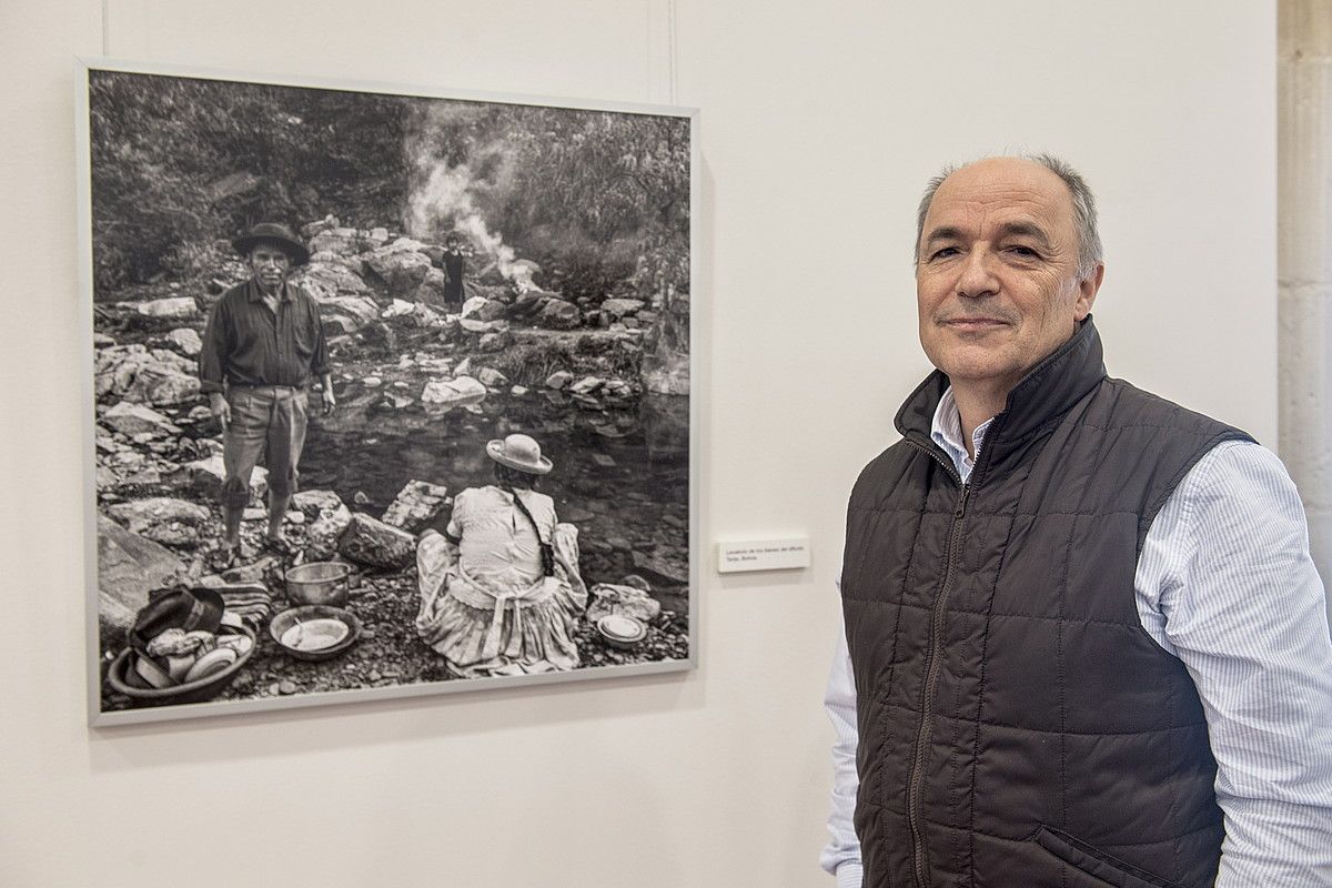 Miguel Bergasa argazkilaria, Donostiako Elizbarrutiko museoan. G.R. / FOKU.