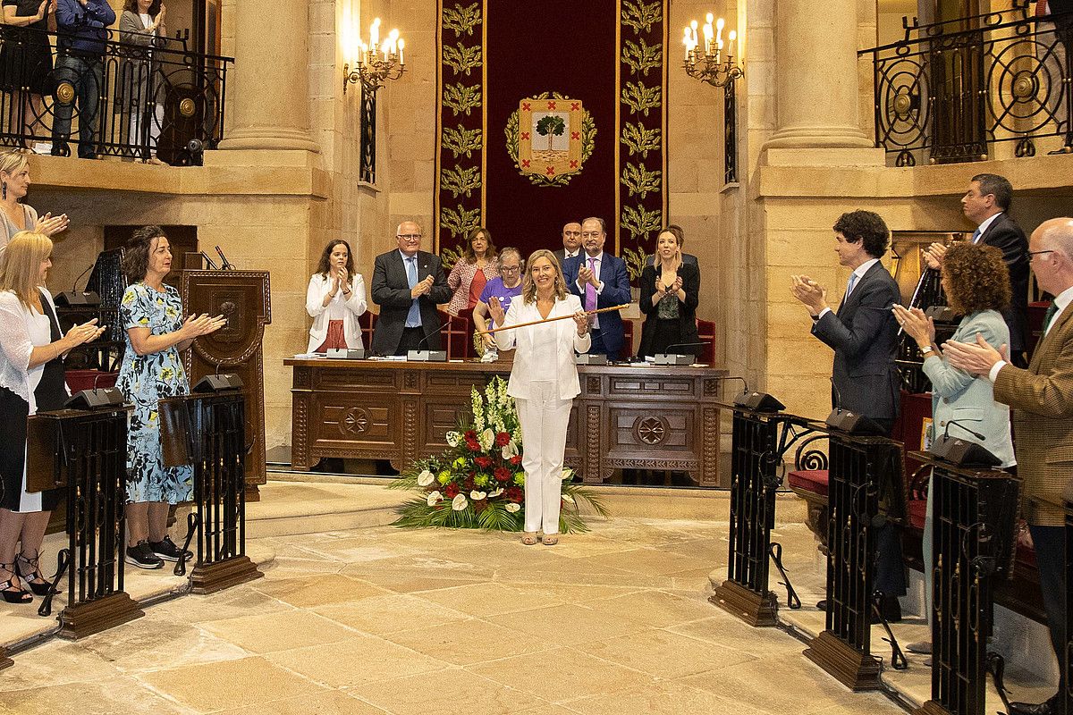 Ana Otadui, Batzar Nagusietako lehendakari kargua hartu berritan. BERRIA.