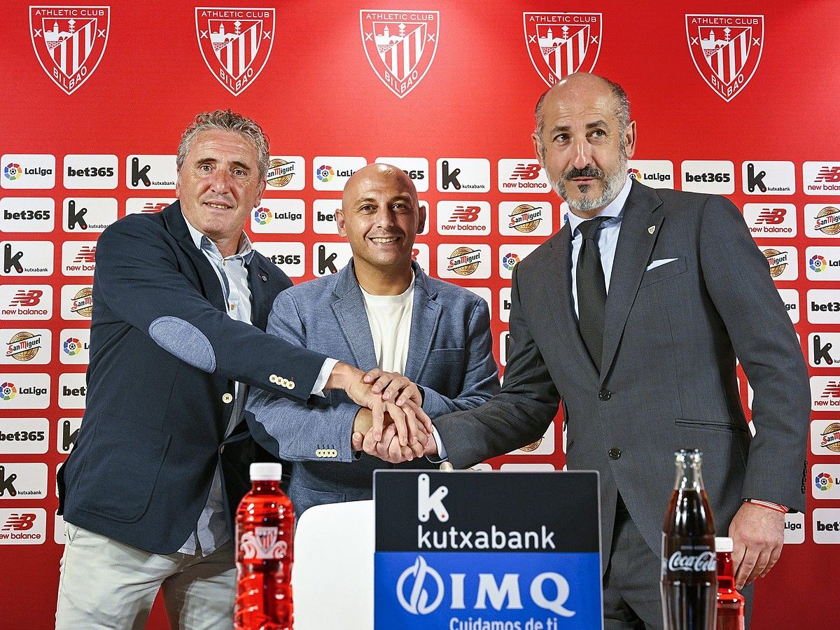 Joseba Agirre, Angel Villacampna eta Aitor Elizegi, atzo. ATHLETIC.