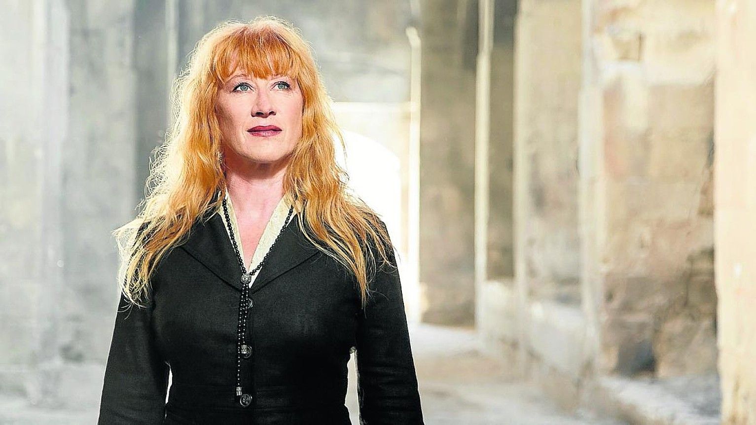 Loreena Mckennit abeslari kanadarrak emango du Kursaal Eszenaren denboraldi honetako azken kontzertua. BERRIA. Loreena Mckennit abeslari kanadarrak emango du Kursaal Eszenaren denboraldi honetako azken kontzertua. BERRIA.