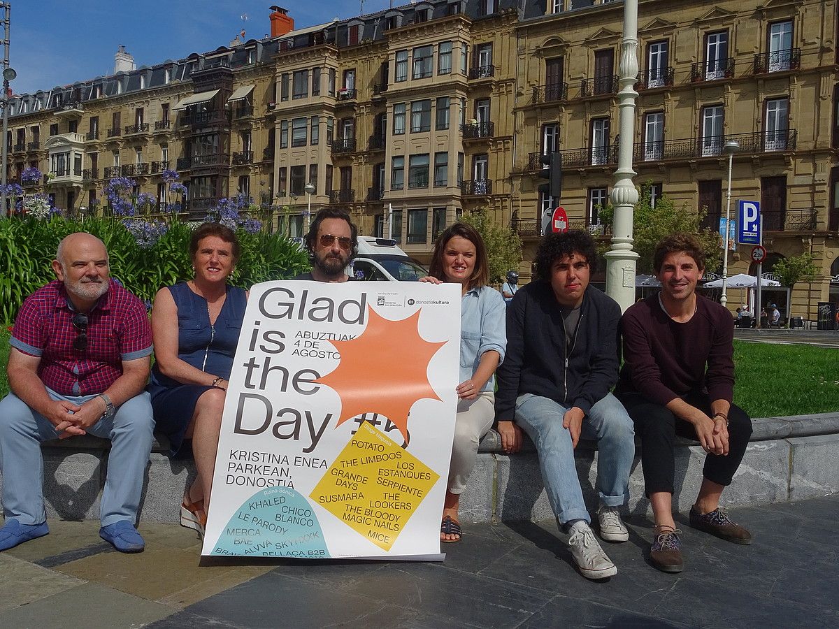 Glad is the Day jaialdiaren bosgarren aldiaren aurkezpena egin zuten atzo, Donostian. DONOSTIA KULTURA.