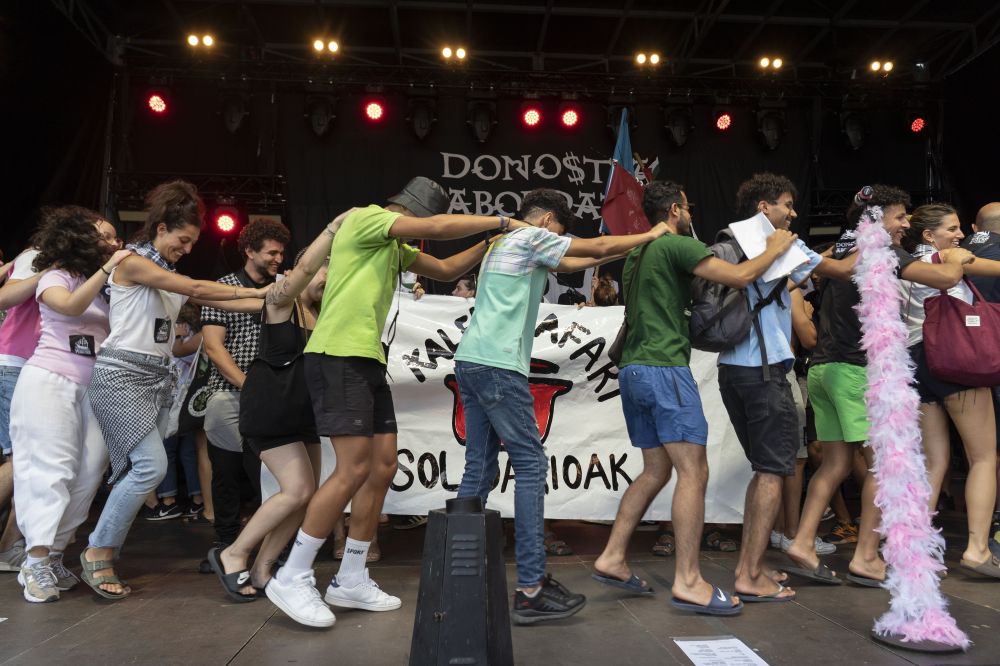 Donostiako Piraten jaien hasiera. Donostiako Piraten jaien hasiera.