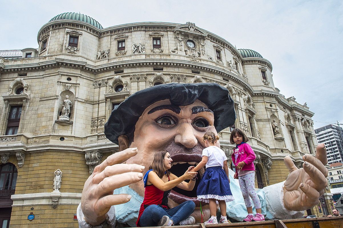 Gargantua Arriaga antzokira itzuli da aurten, bere toki tradizionalera. MARISOL RAMIREZ / FOKU. Gargantua Arriaga antzokira itzuli da aurten, bere toki tradizionalera. MARISOL RAMIREZ / FOKU.