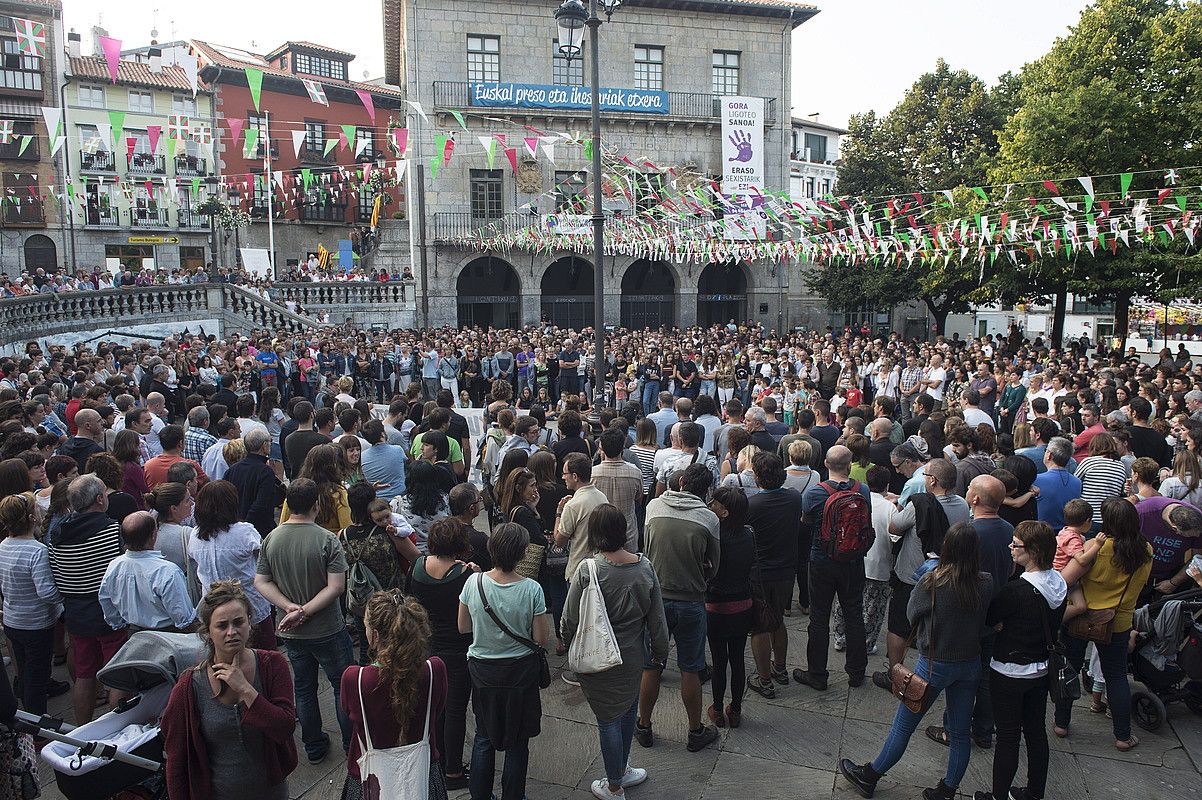 Sexu eraso baten osteko manifestazioa, Lekeition. MONICA DEL VALLE / FOKU.