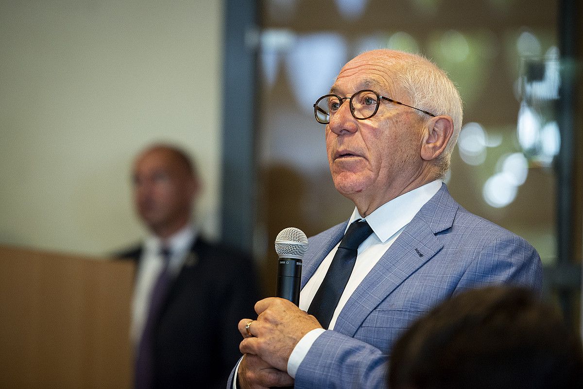 Jean Rene Etxegarai Euskal Elkargoko lehendakaria, atzo, Baionako auzitegian. GUILLAUME FAUVEAU. Jean Rene Etxegarai Euskal Elkargoko lehendakaria, atzo, Baionako auzitegian. GUILLAUME FAUVEAU.