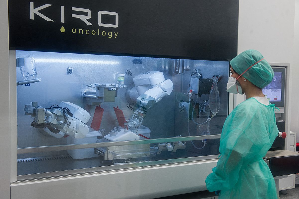 Kiro Oncology robota, artxiboko irudi batean. ANDONI CANELADA / FOKU.