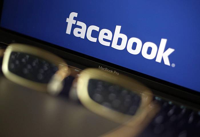 Mark Zuckerberg da Facebooken asmatzailea; AEBetako Harvard Unibertsitatean jaio zen sare soziala. RITCHIE B. TONGO