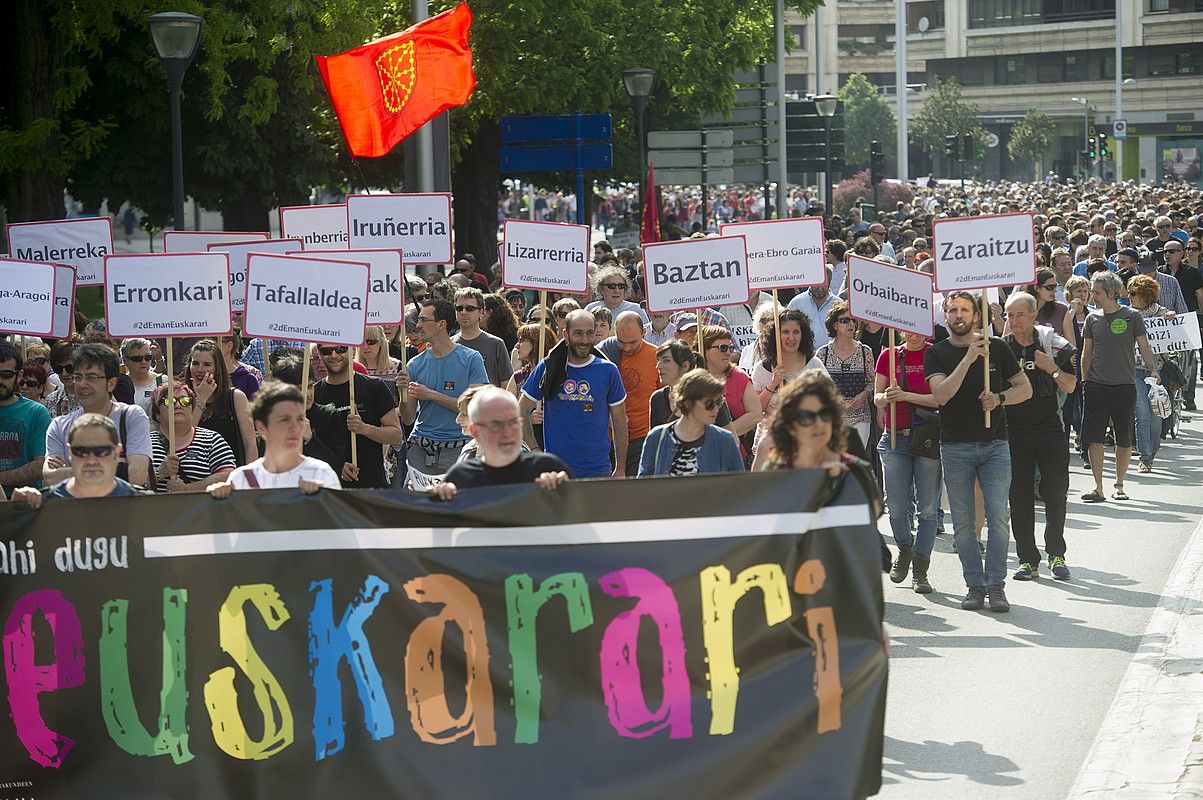 Euskararen ofizialtasunaren aldeko manifestazio bat, Iruñean, 2017. urtean. JAGOBA MANTEROLA / FOKU.