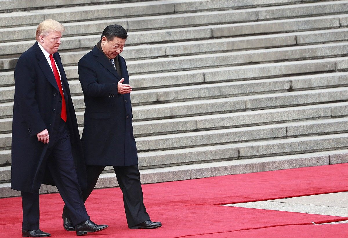 Donald Trump eta Xi Jinping, AEBetako presidenteak Pekinera egindako bisita batean. XINHUA. Donald Trump eta Xi Jinping, AEBetako presidenteak Pekinera egindako bisita batean. XINHUA.
