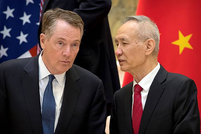 Robert Lighthizer  eta Liu He, Pekinen. MARK SCHIEFELBEIN / POOL