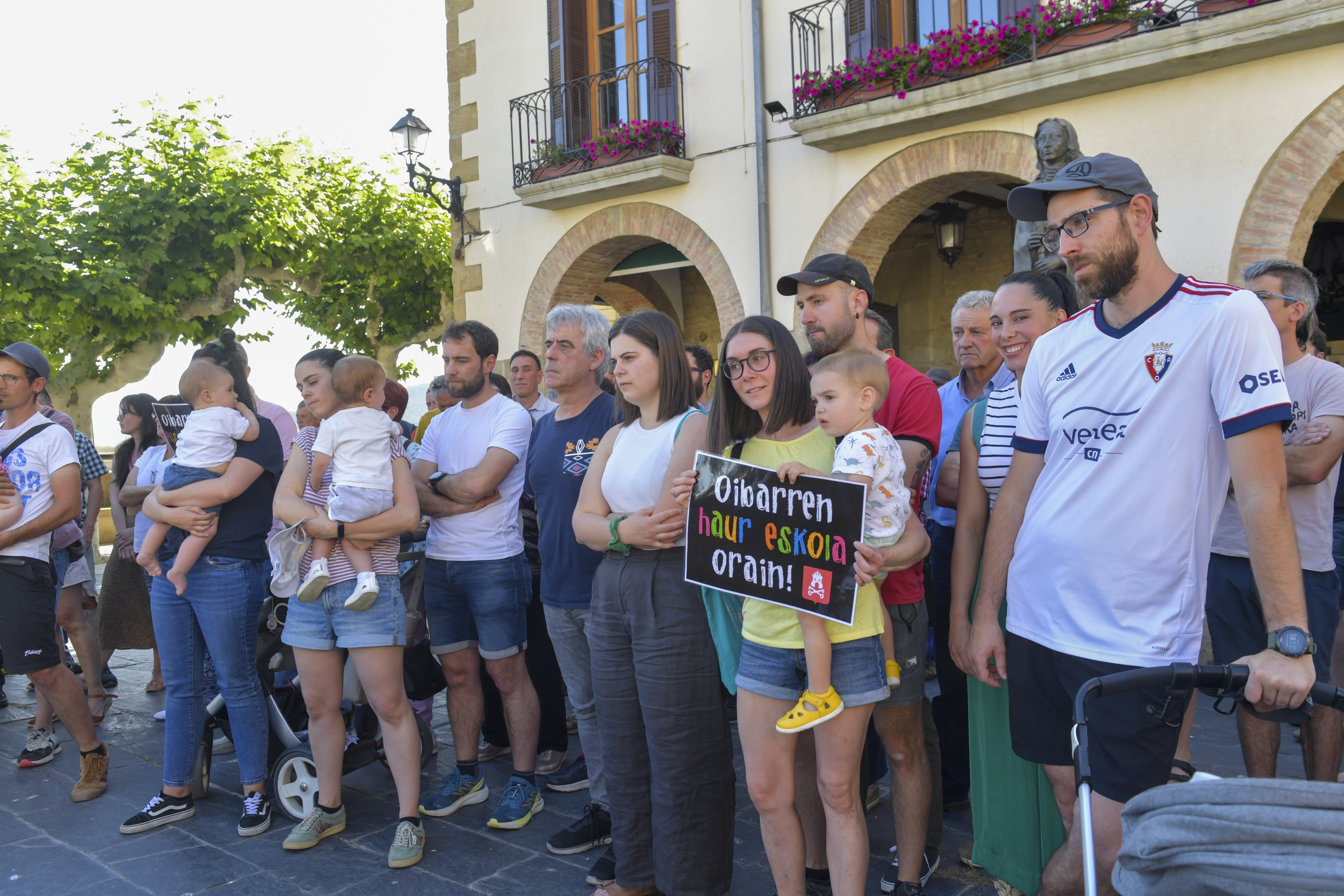 Oibarko familien eta Behatokiaren agerraldia, ekainean. IDOIA ZABALETA / FOKU