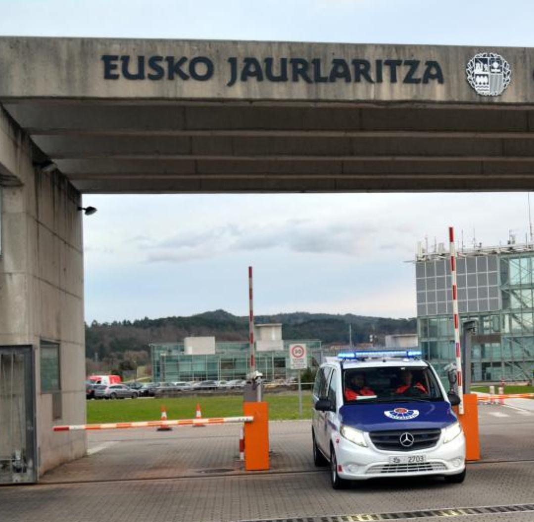 Ertzaintzaren auto bat, artxiboko argazki batean. FOKU