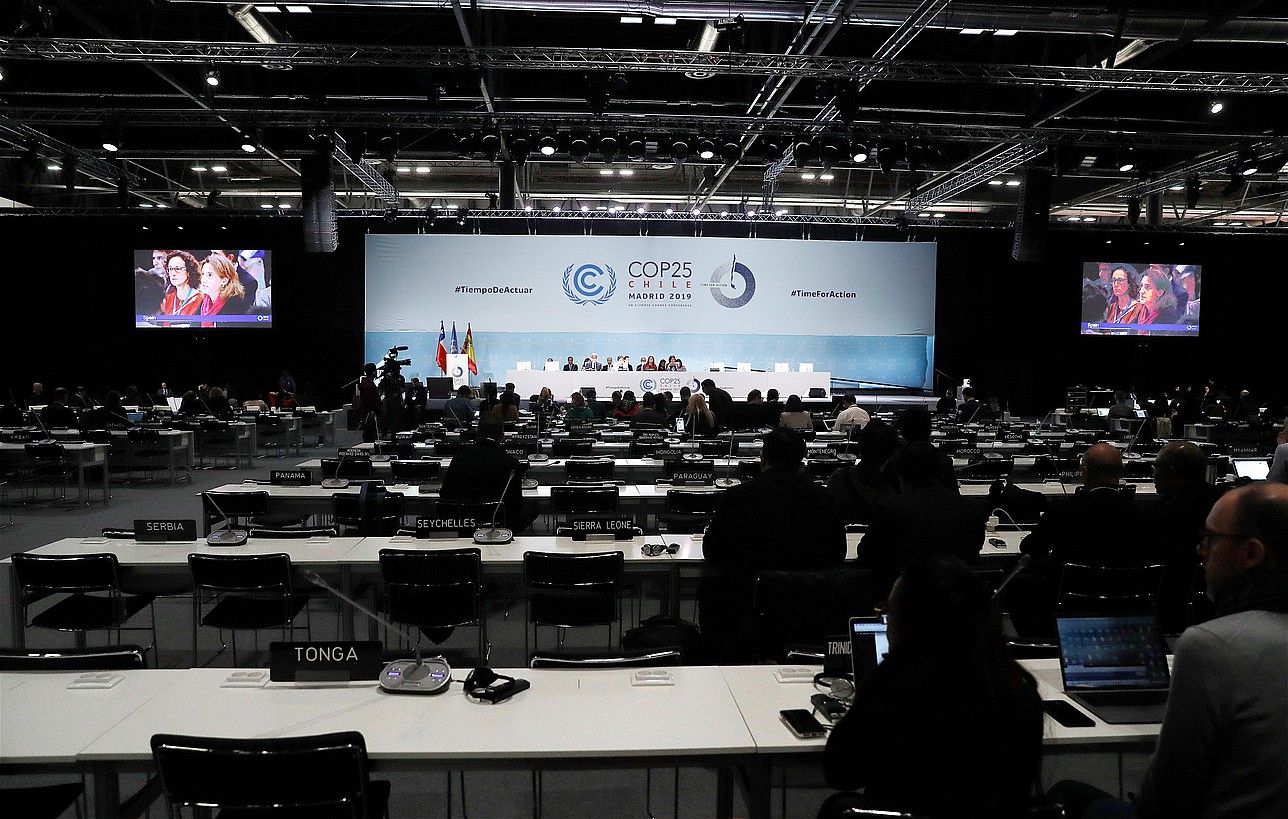 COP25 goi bileraren azken eguneko saioa, herenegun. ZIPI / EFE. COP25 goi bileraren azken eguneko saioa, herenegun. ZIPI / EFE.