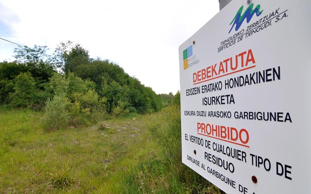 Hondarribiko Zaldunborda inguruko lurrak, artxiboko irudi batean. BIDASOKO HITZA. Hondarribiko Zaldunborda inguruko lurrak, artxiboko irudi batean. BIDASOKO HITZA.