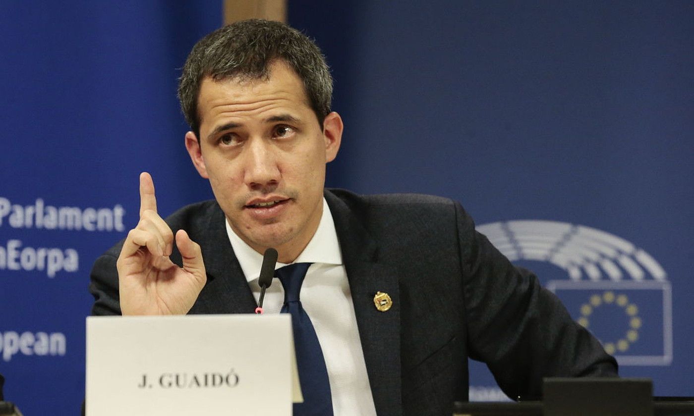 Juan Guaido Venezuelako oposizioko burua, atzo, Bruselan. OLIVIER HOSLET / EFE.