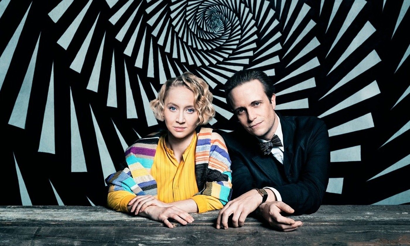 Bauhaus proiektuaren sortzaile Walter Gropius eta Dorte Helm neska gaztea dira telesaileko protagonistak. MATHIAS BOTHOR. Bauhaus proiektuaren sortzaile Walter Gropius eta Dorte Helm neska gaztea dira telesaileko protagonistak. MATHIAS BOTHOR.