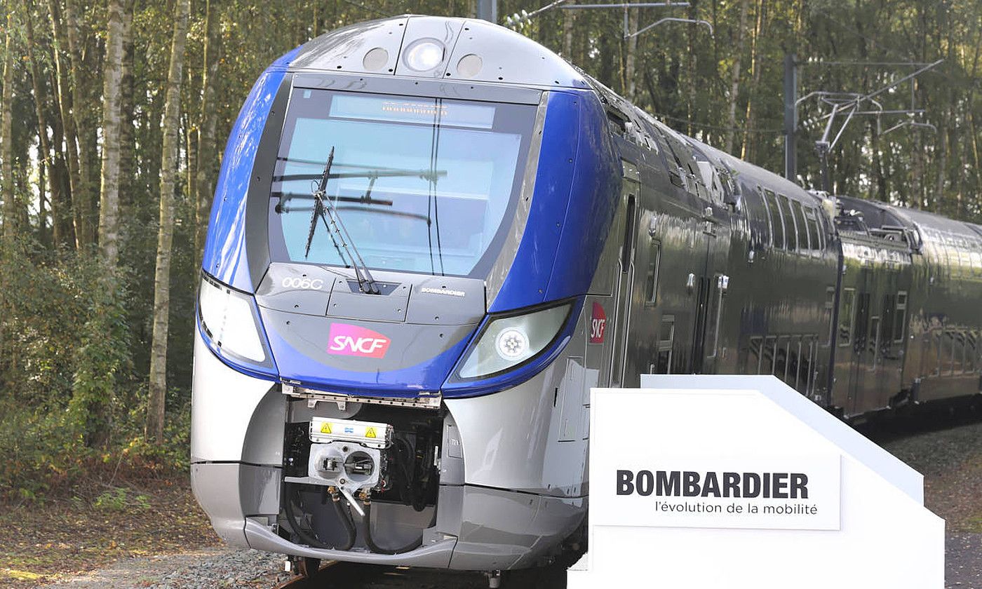 Bombardierren tren baten probak, konpainiaren probaleku batean. BOMBARDIER.