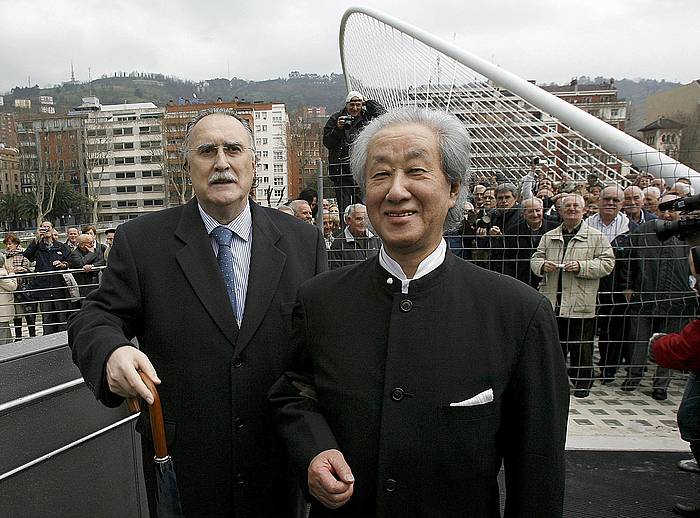 Arata Isozaki, Bilbon, Isozaki Atearen inaugurazioan, 2007an. CHEMA MOYA / EPA