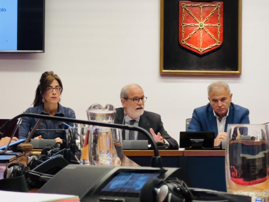 Nafarroako Kontu Ganberako presidente Ignacio Cabeza, iaz, Nafarroako Parlamentuan. NAFARROAKO KONTU GANBERA
