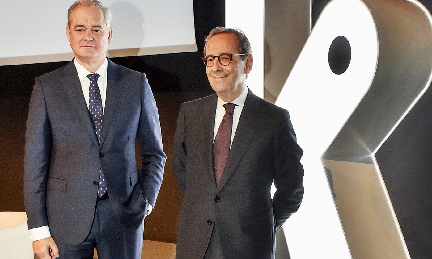 Javier Garcia Lurueña, Kutxabankeko kontseilari ordezkaria, eta Gregorio Billalabeitia presidentea. KUTXABANK. Javier Garcia Lurueña, Kutxabankeko kontseilari ordezkaria, eta Gregorio Billalabeitia presidentea. KUTXABANK.
