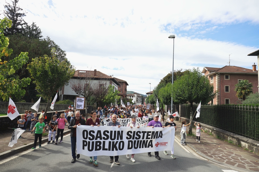 (ID_17276851628415) Baztango Osasun Plataformak osasun sistema publiko baten alde ir (ID_17276851628415) Baztango Osasun Plataformak osasun sistema publiko baten alde ir