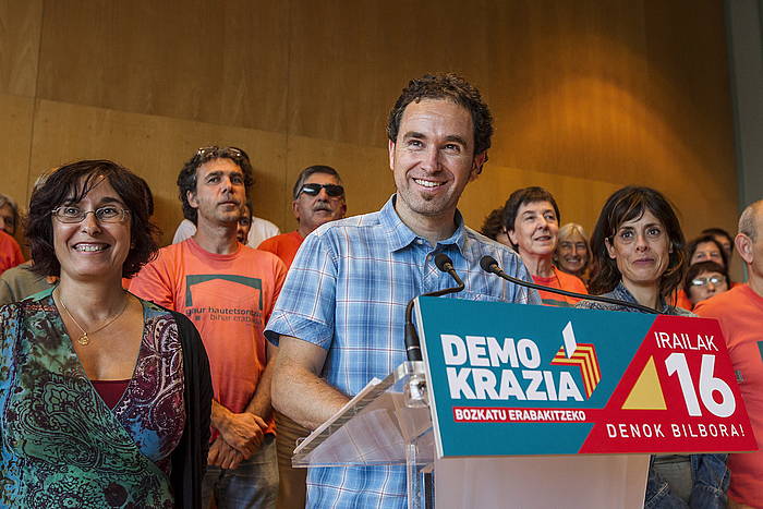 Nikolas eta Oiarbide, artxiboko argazki batean. ARITZ LOIOLA, FOKU