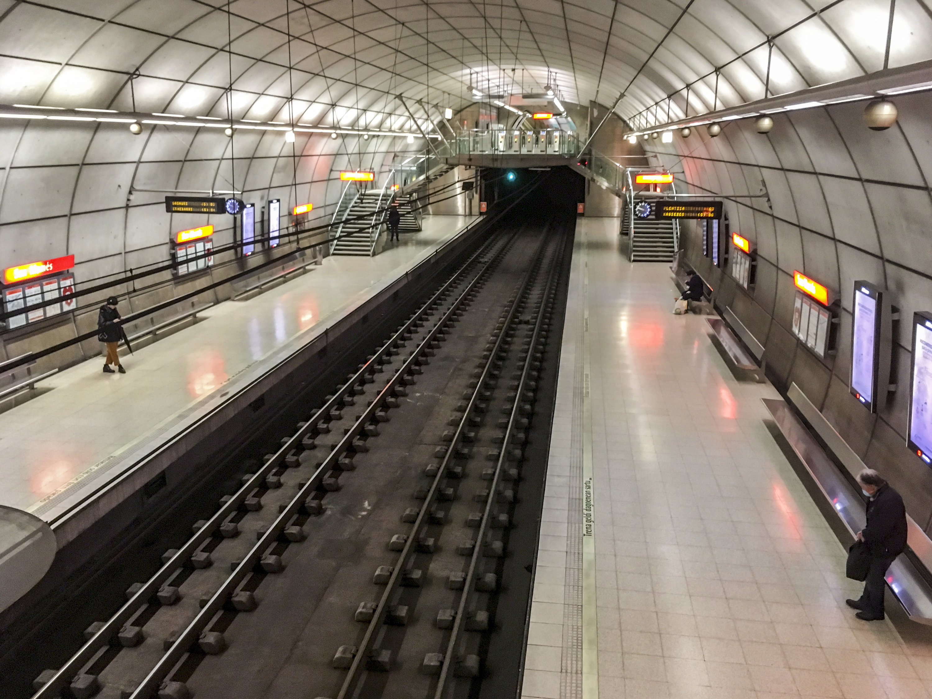 Bilboko metroa, artxiboko irudi batean. BERRIA
