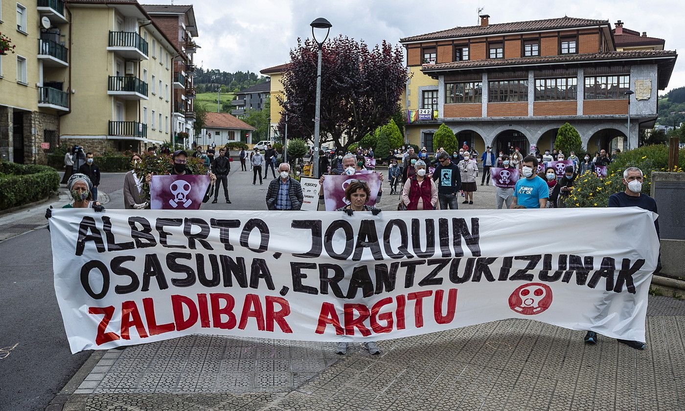 Zaldibarren atzo egindako elkarretaratzea. ARITZ LOIOLA / FOKU.