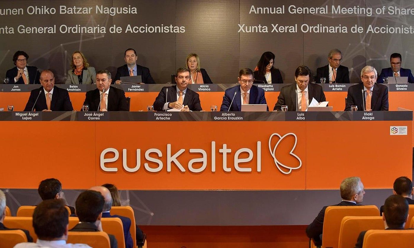 2019ko Euskaltelen batzar orokorra. Zegona Communications funtsak enpresaren kontrola hartu zuen bilera hartan. MIGUEL TOÑA / EFE.