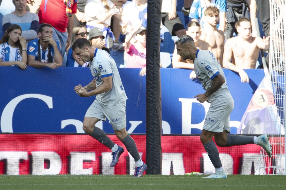 alaves fitxaketajk alaves fitxaketajk