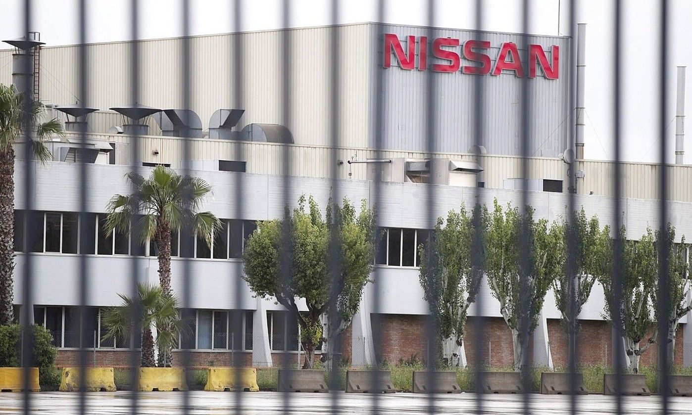 Nissanek Bartzelonan duen lantegia itxi nahi omen du, eta jarduera Renaulten lantegi batera aldatu. ALEJANDRO. GARCIA / EFE.