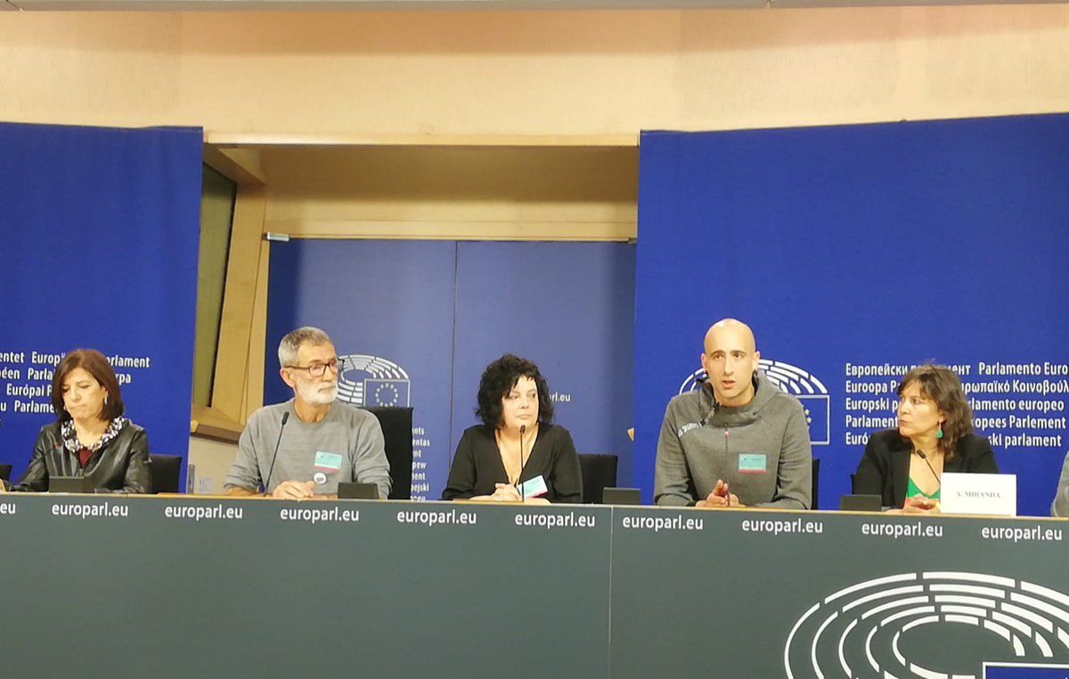 Altsasuko Gurasoak, gaur, Europako Parlamentuan. @ANAMIRANDAPAZ