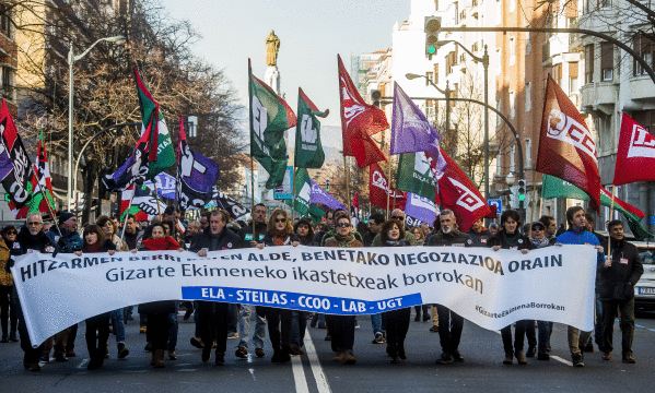 Sindikatuek urtarrilaren 16an Bilbon egin zuten manifestazioaren irudia. LUIS JAUREGIALTZO / FOU